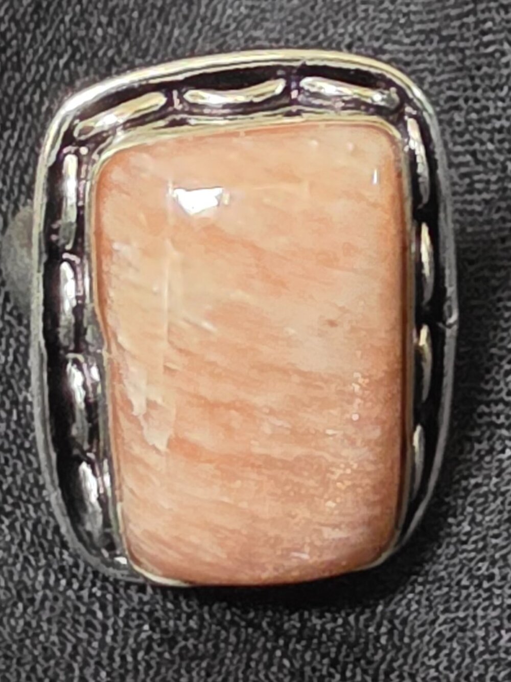 NWOT-Natural moonstone ring